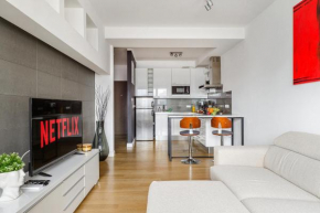 Luxury Apartment in the Center of Warsaw with view from the 11th floor